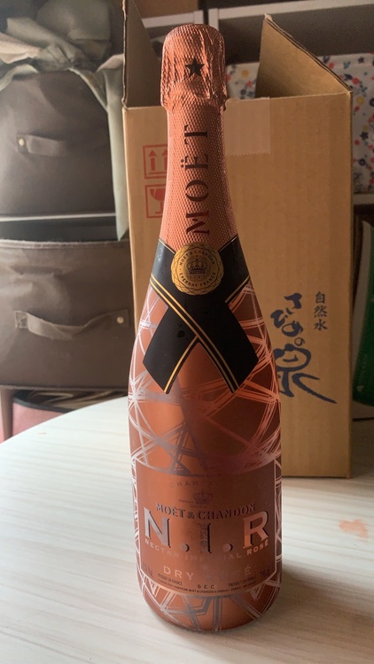 シャンパン モエ・エ・シャンドン（お酒）の商品画像 - 査定依頼日：2026年9月6日 - 最高査定価格：4,000円