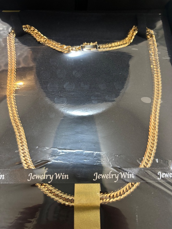 45グラム45センチ12面トリプル（金・貴金属）の商品画像 - 査定依頼日：2025年8月12日 - 最高査定価格：585,000円