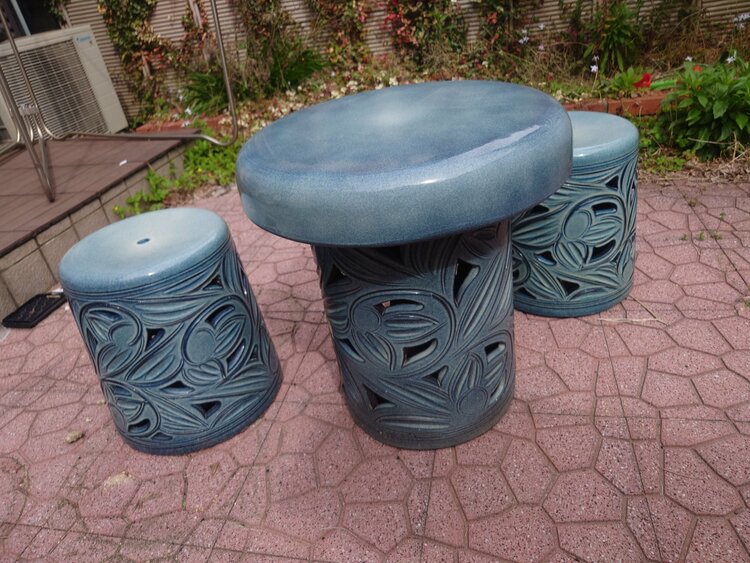 信楽焼ガーデンテーブルセット（美術品・骨董品）の商品画像 - 査定依頼日：2026年4月7日 - 最高査定価格：100,000円