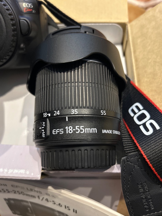 EOS kiss X7 ダブルズームキット（カメラ）の商品画像 - 査定依頼日：2026年1月13日 - 最高査定価格：30,000円