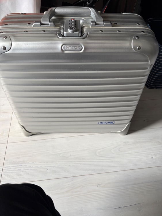 リモアキャリーケース（ブランドバッグ）の商品画像 - 査定依頼日：2026年2月17日 - 最高査定価格：25,000円