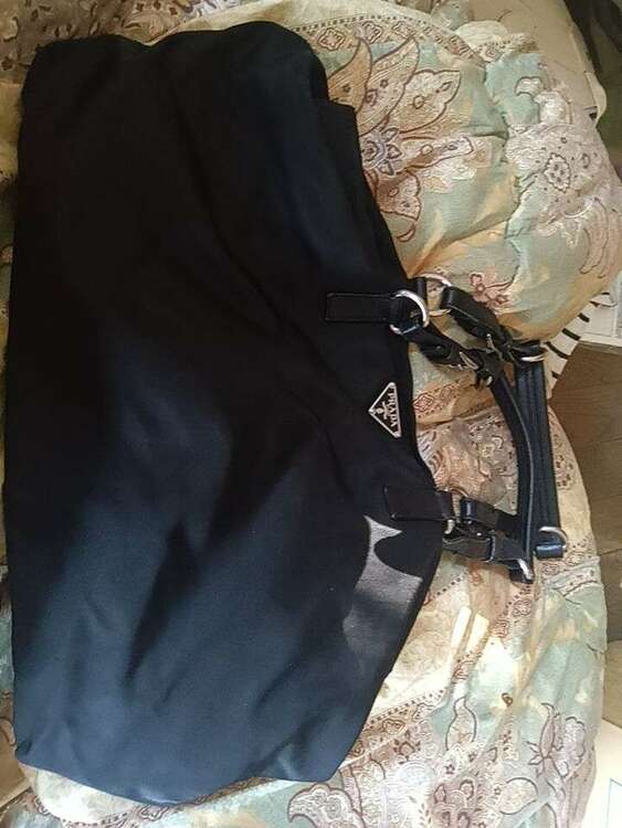 プラダ  （ブランドバッグ）の商品画像 - 査定依頼日：2025年1月21日 - 最高査定価格：20,000円