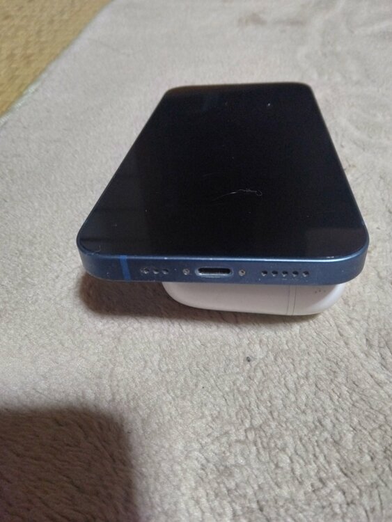 iPhone 13 128GB 楽天モバイル（スマホ）の商品画像 - 査定依頼日：2026年3月18日 - 最高査定価格：28,000円