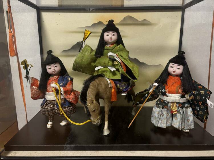 5月人形一式（美術品・骨董品）の商品画像 - 査定依頼日：2026年7月20日 - 最高査定価格：3,000円