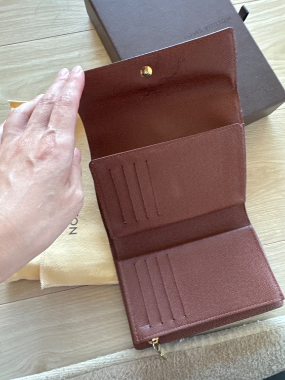 モノグラム財布（ブランド財布・小物）の商品画像 - 査定依頼日：2025年10月6日 - 最高査定価格：15,000円