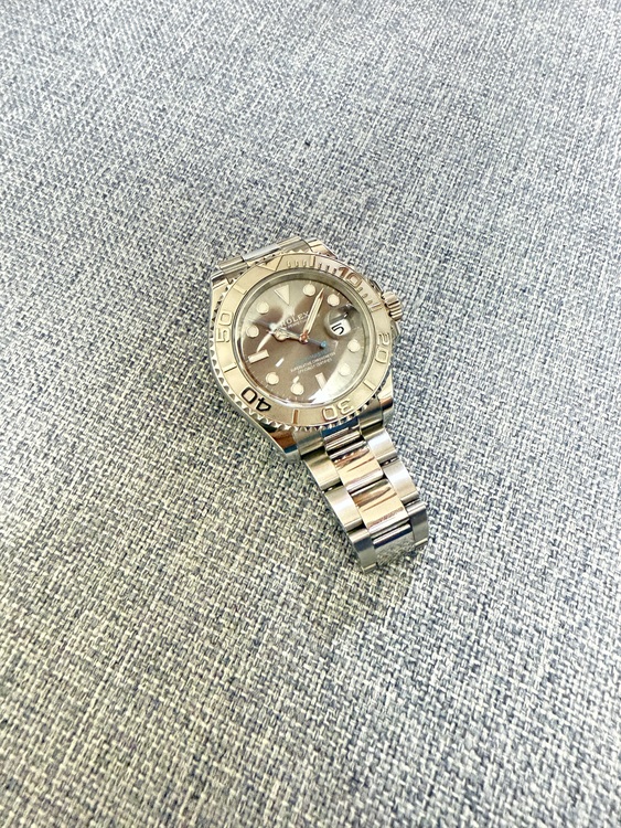 ロレックス ヨットマスター 116622か126622（高級時計）の商品画像 - 査定依頼日：2025年8月28日 - 最高査定価格：2,180,000円