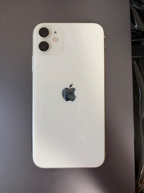 iPhone11 128GB ホワイト（スマホ）の商品画像 - 査定依頼日：2026年6月10日 - 最高査定価格：20,500円