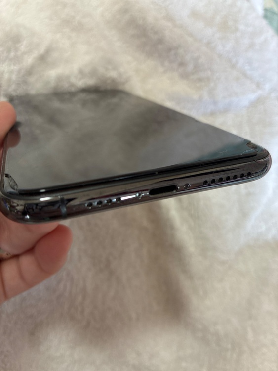 ipone11プロマックス（スマホ）の商品画像 - 査定依頼日：2026年7月26日 - 最高査定価格：13,000円