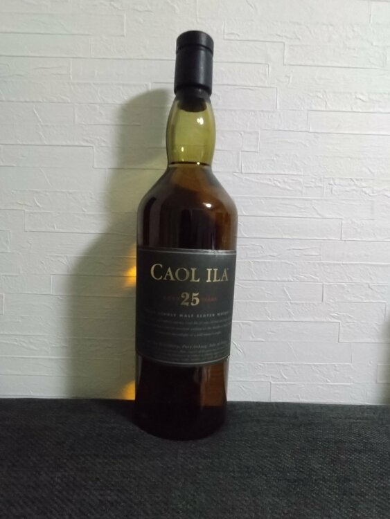 カリラ25年（お酒）の商品画像 - 査定依頼日：2026年2月17日 - 最高査定価格：35,000円