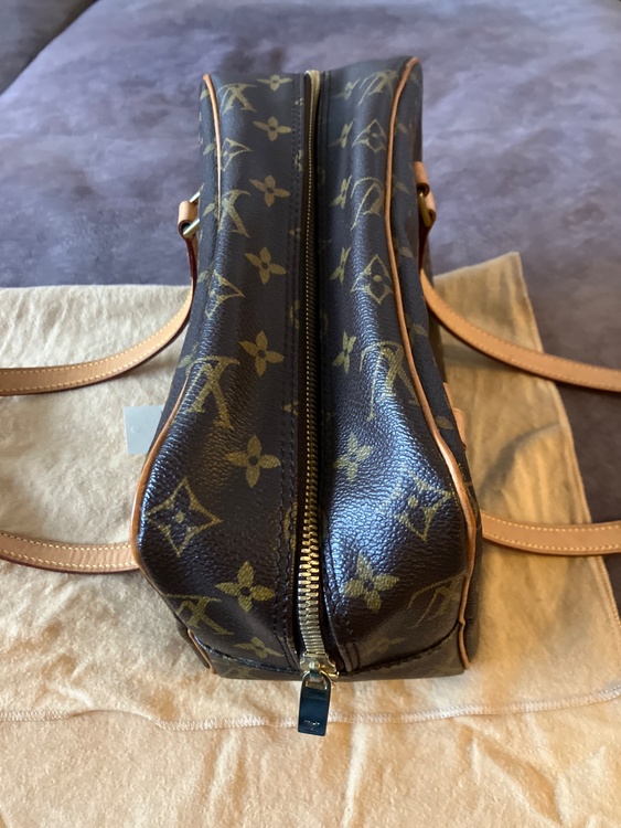 シテMM（M51182）だと思います。（ブランドバッグ）の商品画像 - 査定依頼日：2026年3月19日 - 最高査定価格：140,000円