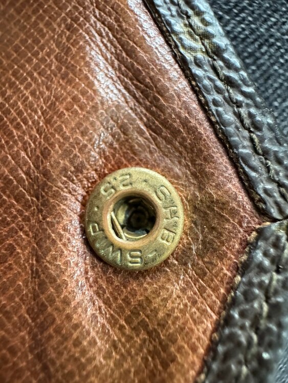 ルイヴィトン モノグラム （ブランドバッグ）の商品画像 - 査定依頼日：2025年4月30日 - 最高査定価格：3,000円