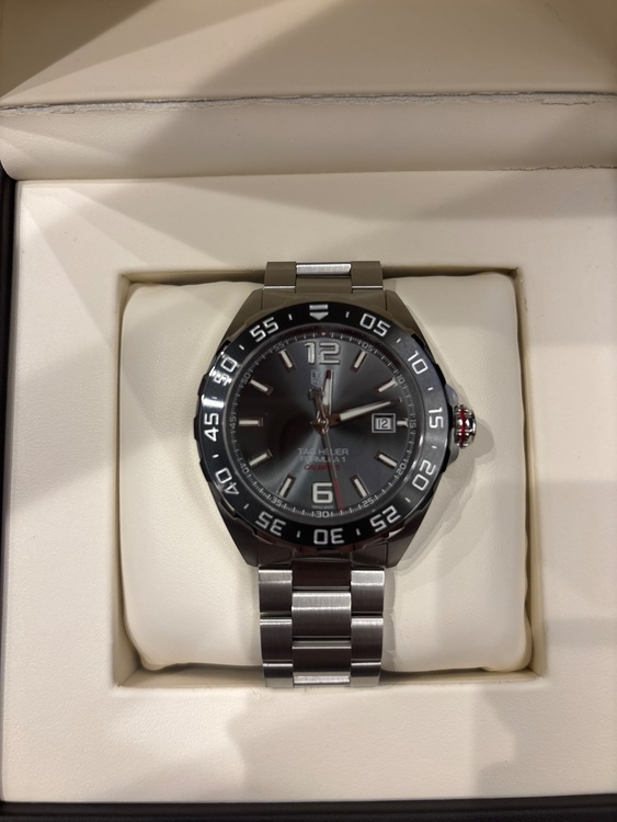 タグホイヤー フォーミュラ キャリバー5（高級時計）の商品画像 - 査定依頼日：2025年8月23日 - 最高査定価格：140,000円