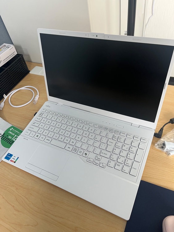 FMV ライト（PC・タブレット）の商品画像 - 査定依頼日：2026年1月27日 - 最高査定価格：1円