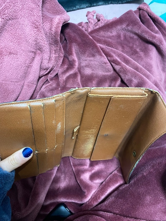 長財布（ブランド財布・小物）の商品画像 - 査定依頼日：2026年2月20日 - 最高査定価格：6,000円