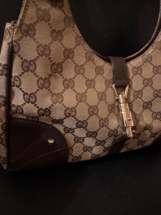 ハンドバッグ（ブランドバッグ）の商品画像 - 査定依頼日：2025年10月10日 - 最高査定価格：80,000円