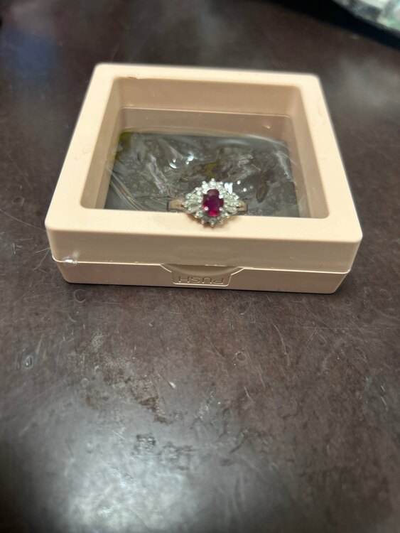 ルビーの指輪（金・貴金属）の商品画像 - 査定依頼日：2025年3月25日 - 最高査定価格：35,000円