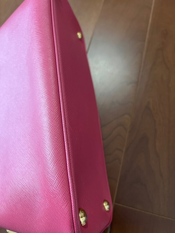 プラダ  （ブランドバッグ）の商品画像 - 査定依頼日：2025年4月30日 - 最高査定価格：80,000円