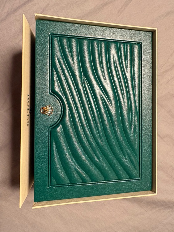 ロレックス デイトナ 116500L（高級時計）の商品画像 - 査定依頼日：2026年4月6日 - 最高査定価格：4,480,000円