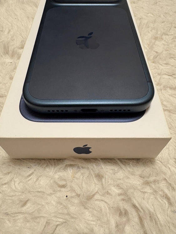 iPhone iPhone 17 Pro 256GB docomo（スマホ）の商品画像 - 査定依頼日：2026年9月22日 - 最高査定価格：151,000円