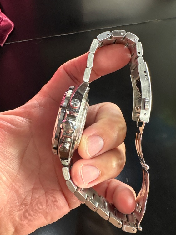 タグホイヤー フォーミュラ caz2010-0 wuu792（高級時計）の商品画像 - 査定依頼日：2025年6月28日 - 最高査定価格：140,000円