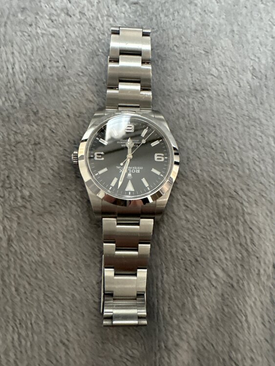 ロレックス エクスプローラー 21427（高級時計）の商品画像 - 査定依頼日：2025年3月10日 - 最高査定価格：1,800,000円