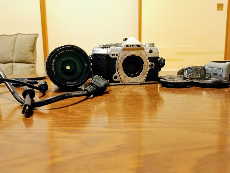 om-d e-m5 markⅢ（カメラ）の商品画像 - 査定依頼日：2026年5月16日 - 最高査定価格：71,100円