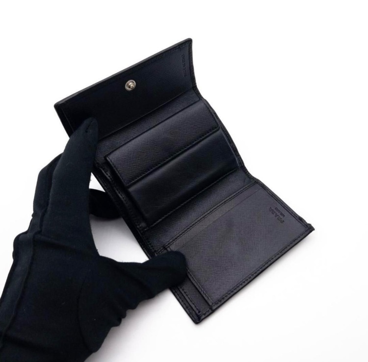 プラダ  （ブランドバッグ）の商品画像 - 査定依頼日：2025年7月31日 - 最高査定価格：20,000円