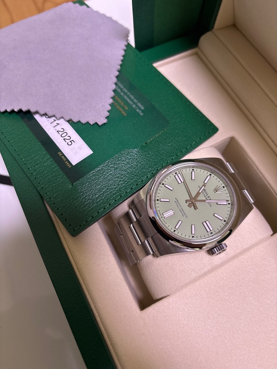 オイスターパーペチュアル（高級時計）の商品画像 - 査定依頼日：2026年1月5日 - 最高査定価格：1,800,000円