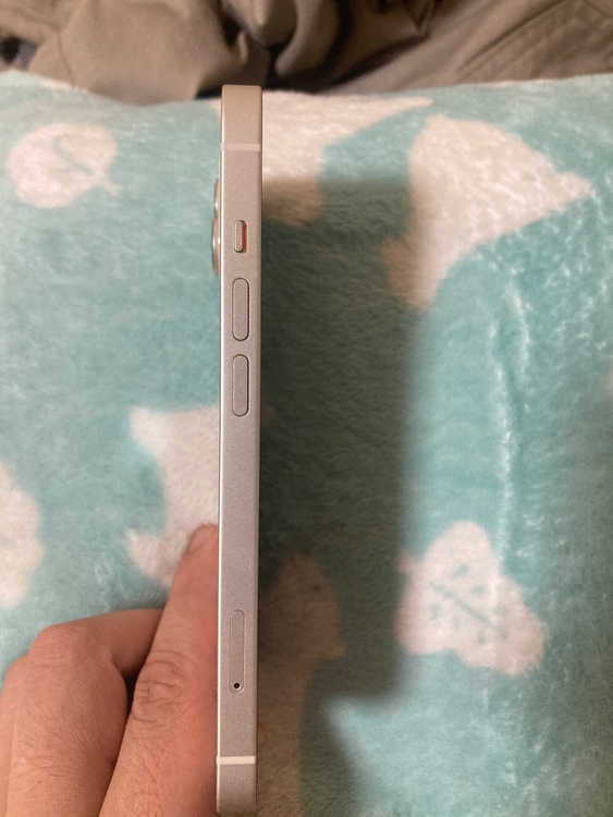 iPhone iPhone 14 128GB SIMフリー（スマホ）の商品画像 - 査定依頼日：2026年8月28日 - 最高査定価格：36,000円