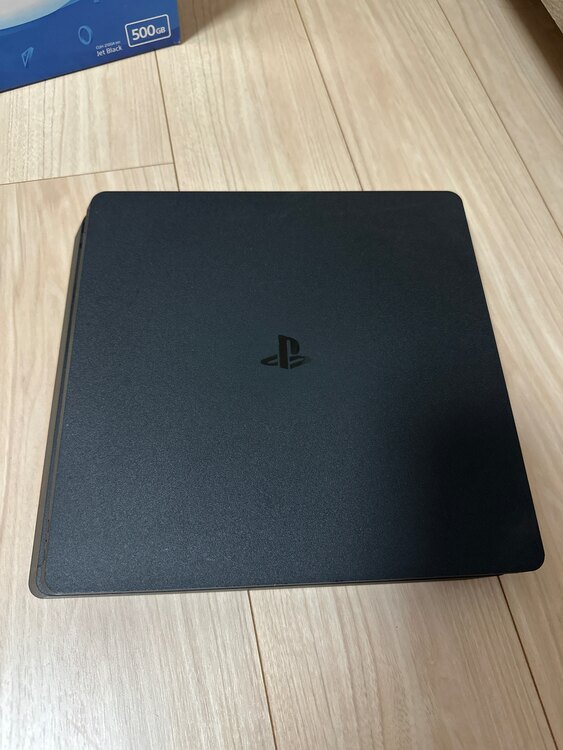 PS4本体（ゲーム機本体・ゲームソフト）の商品画像 - 査定依頼日：2025年1月9日 - 最高査定価格：12,000円