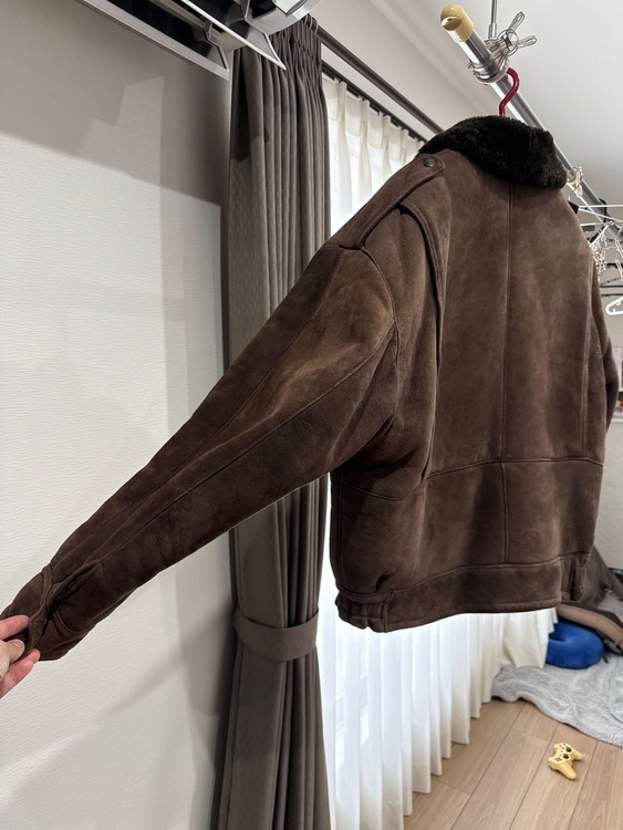 ラムラザージャケット（古着・ファッション）の商品画像 - 査定依頼日：2026年1月15日 - 最高査定価格：2,000円