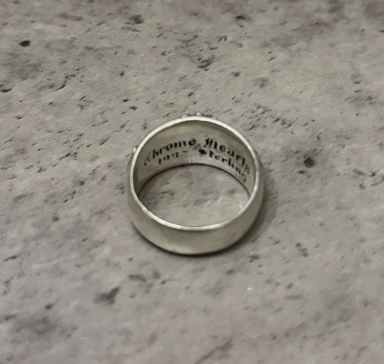 フローラルクロスリング（古着・ファッション）の商品画像 - 査定依頼日：2026年3月31日 - 最高査定価格：200,000円