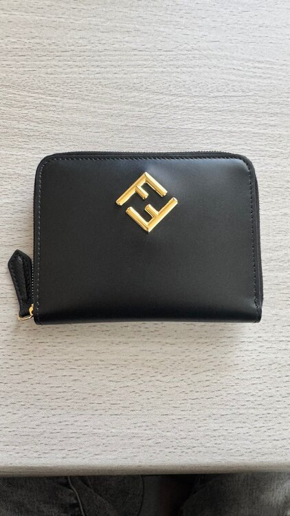 フェンディ  （ブランドバッグ）の商品画像 - 査定依頼日：2025年5月6日 - 最高査定価格：45,000円