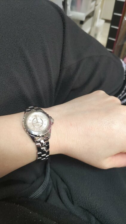 J12（高級時計）の商品画像 - 査定依頼日：2026年2月23日 - 最高査定価格：285,000円