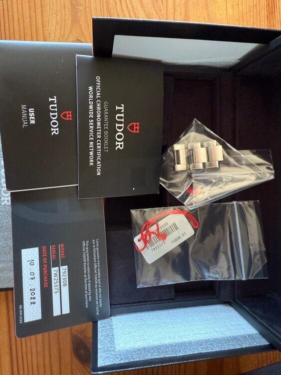 チューダー ブラックベイ 79230（高級時計）の商品画像 - 査定依頼日：2025年1月20日 - 最高査定価格：350,000円