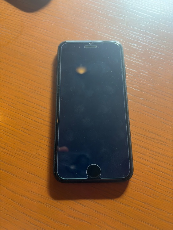iPhone SE (第 3 世代) 128GB docomo（スマホ）の商品画像 - 査定依頼日：2026年5月9日 - 最高査定価格：20,000円