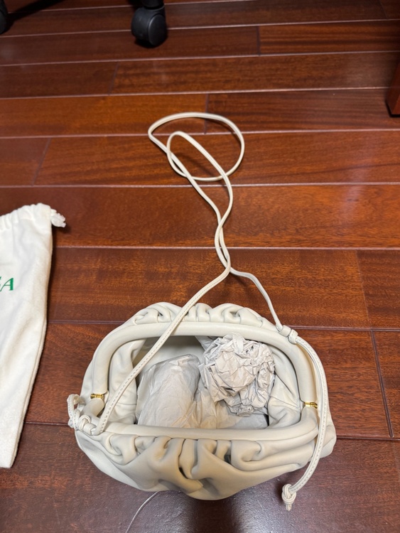 ミニザポーチ（ブランドバッグ）の商品画像 - 査定依頼日：2026年2月9日 - 最高査定価格：44,000円