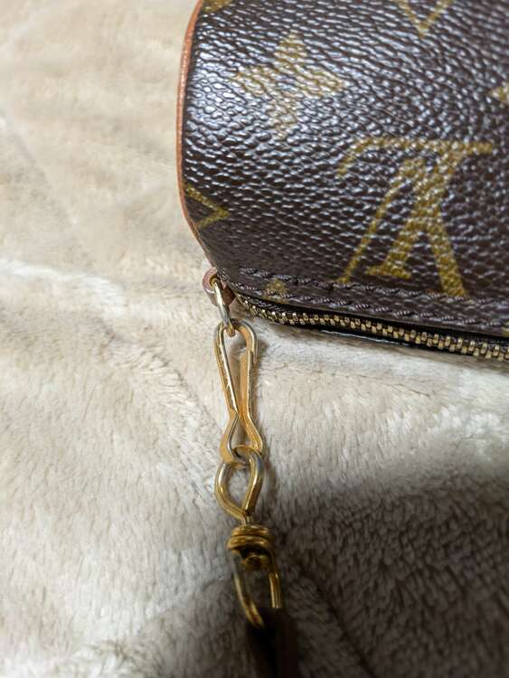 パピヨン ミニポーチ M51385 モノグラム（ブランドバッグ）の商品画像 - 査定依頼日：2025年3月13日 - 最高査定価格：15,000円