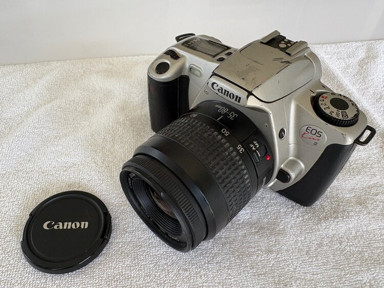 EOS kiss3（カメラ）の商品画像 - 査定依頼日：2025年5月3日 - 最高査定価格：800円