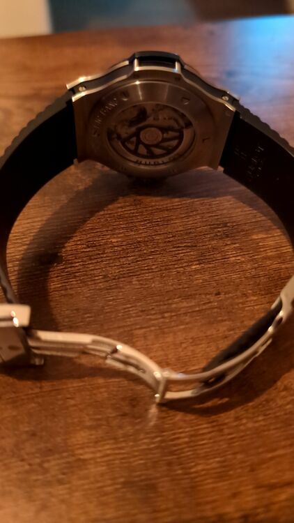 ウブロ ビックバン HU311.SM.1170.RX（高級時計）の商品画像 - 査定依頼日：2025年6月12日 - 最高査定価格：800,000円