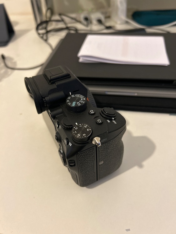 a7Ⅲ（カメラ）の商品画像 - 査定依頼日：2025年10月8日 - 最高査定価格：120,000円