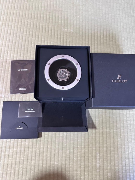 ウブロ クラシックフュージョン 525.NX.0170.Lr（高級時計）の商品画像 - 査定依頼日：2025年6月15日 - 最高査定価格：910,000円