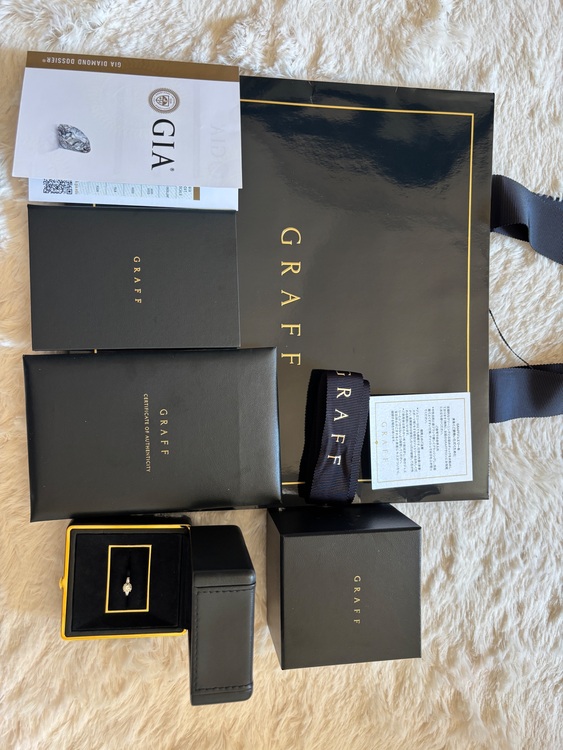 GRAFF プロミス ラウンド バゲットカットサイドストーン（宝石）の商品画像 - 査定依頼日：2025年9月25日 - 最高査定価格：250,000円