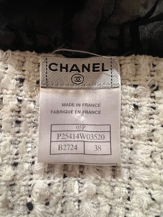 ジャケット（古着・ファッション）の商品画像 - 査定依頼日：2025年10月17日 - 最高査定価格：70,000円