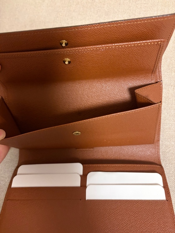LOUIS VUITTON（ルイ・ヴィトン）「ポルトフォイユ・サラ」旧型（ブランド財布・小物）の商品画像 - 査定依頼日：2026年10月6日 - 最高査定価格：30,000円