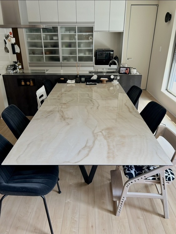 ダイニングテーブル（家具・寝具）の商品画像 - 査定依頼日：2026年6月28日 - 最高査定価格：140,000円