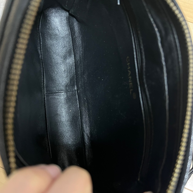 フリンジショルダーバッグ（ブランドバッグ）の商品画像 - 査定依頼日：2025年9月29日 - 最高査定価格：170,000円