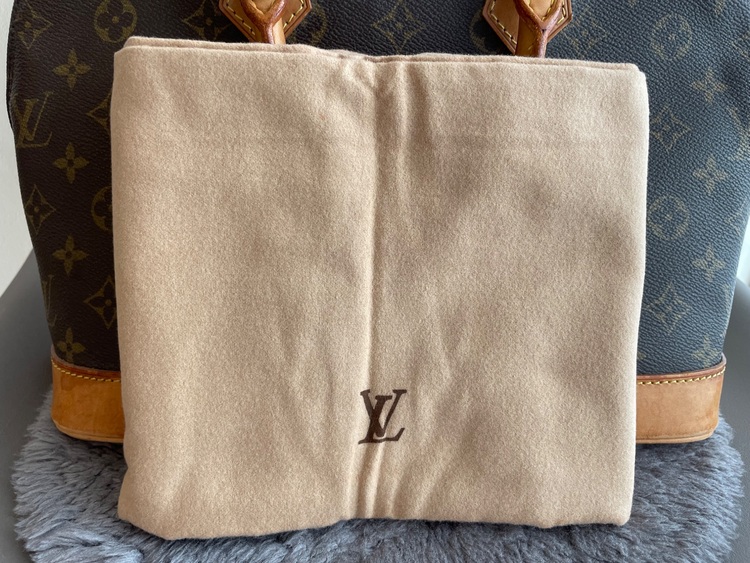 ルイヴィトン アルマ （ブランドバッグ）の商品画像 - 査定依頼日：2025年9月26日 - 最高査定価格：68,000円