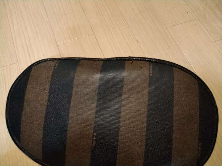 フェンディ  （ブランドバッグ）の商品画像 - 査定依頼日：2025年5月10日 - 最高査定価格：20,000円