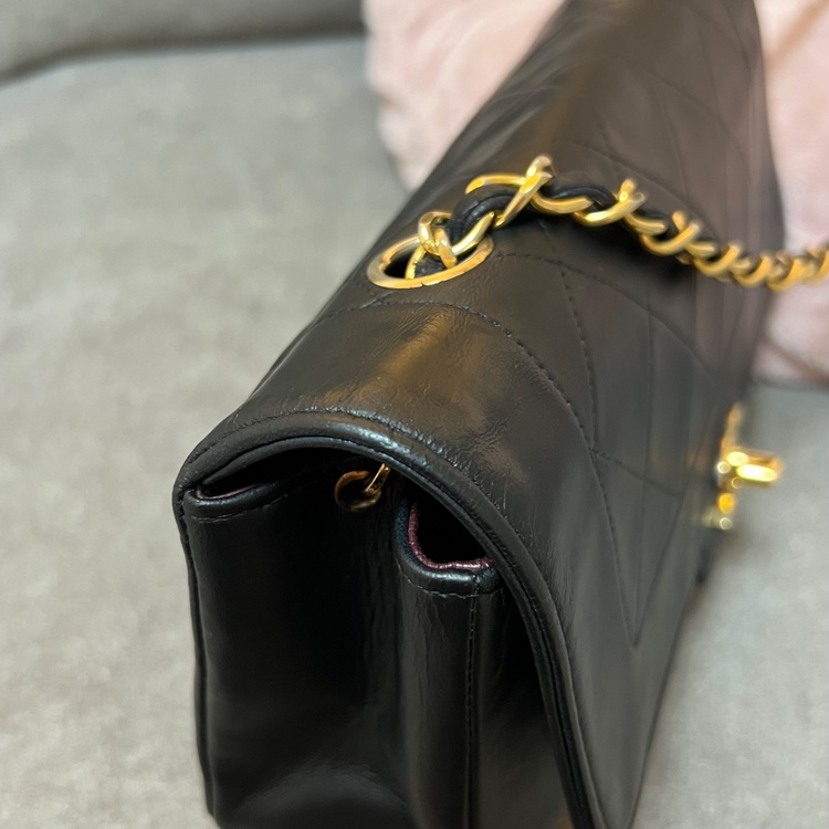 CHANEL ダイアナ マトラッセ　チェーンショルダー（ブランドバッグ）の商品画像 - 査定依頼日：2025年10月14日 - 最高査定価格：450,000円